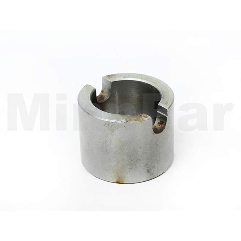 D136565 Bushing 580K Fits Case 580K, 580SK