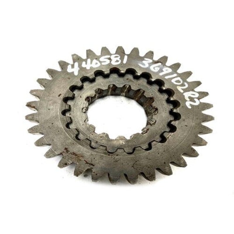 Used Sliding Gear 4th & 5th fits International 560 660 369102R2 369102R1