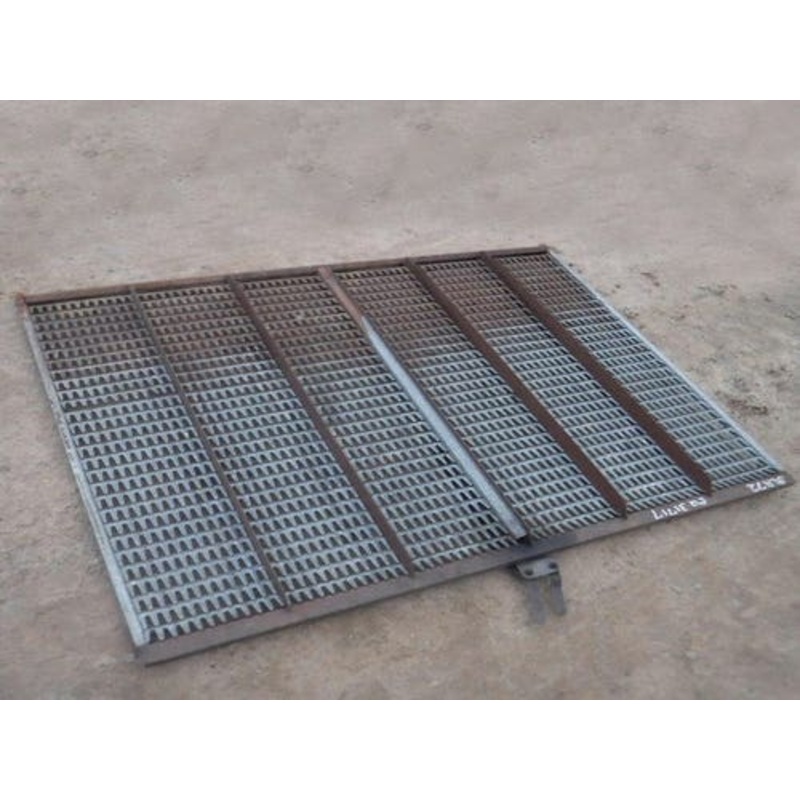 Used Long Finger Chaffer - Top fits Gleaner N5 N6 N7 R5 R6 R7 R60 R70 R62 R72 71323677