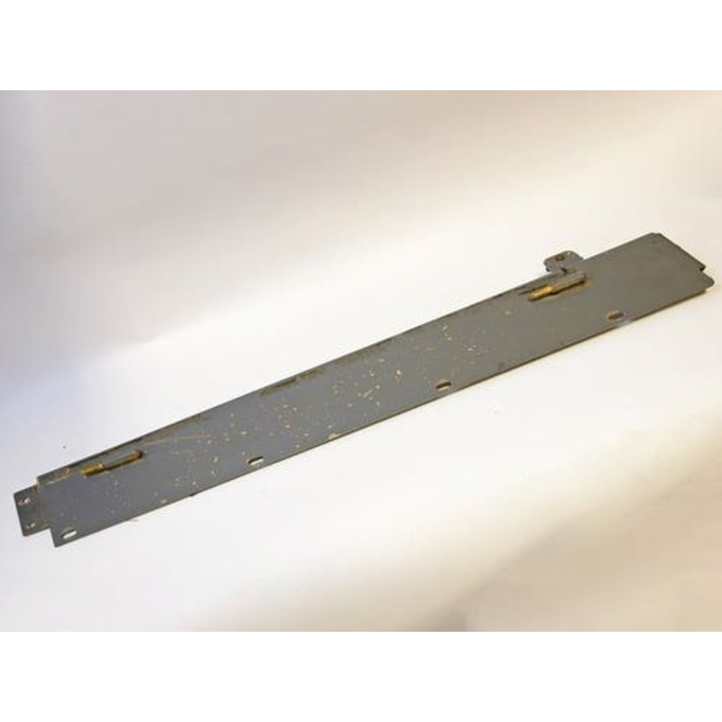 Used Cab Door Hinge Panel fits New Holland L160 L170 L175 L185 L565 LS160 LS170 LS180 LS190 LT185B LX565 LX665 LX865 LX885 LX985 L180 L190 86586648