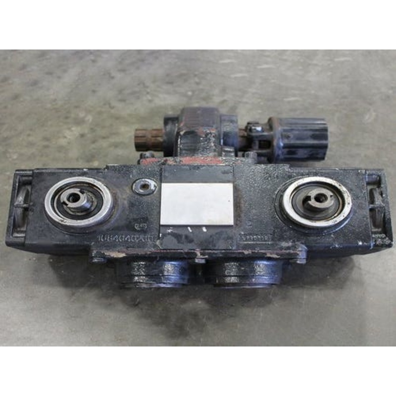 Used Row Unit Gearbox fits Case IH 2606 2608 2612 4206 4208 4406 4408 4412 4416 fits New Holland 99C06R 99C08F 99C08R 99C12R 980CF 980CR 84972763