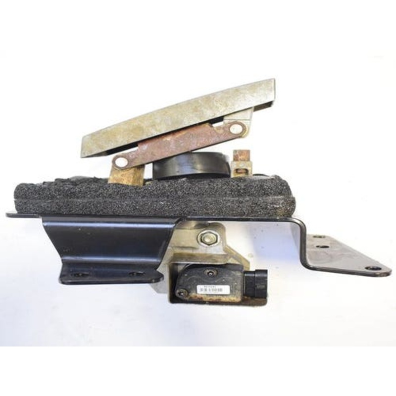 Used Electronic Foot Pedal fits John Deere 318D 319D 320D 323D 326D 328D 329D 332D 333D 318E 319E 320E 323E 326E 328E 329E 332E 333E AT352394