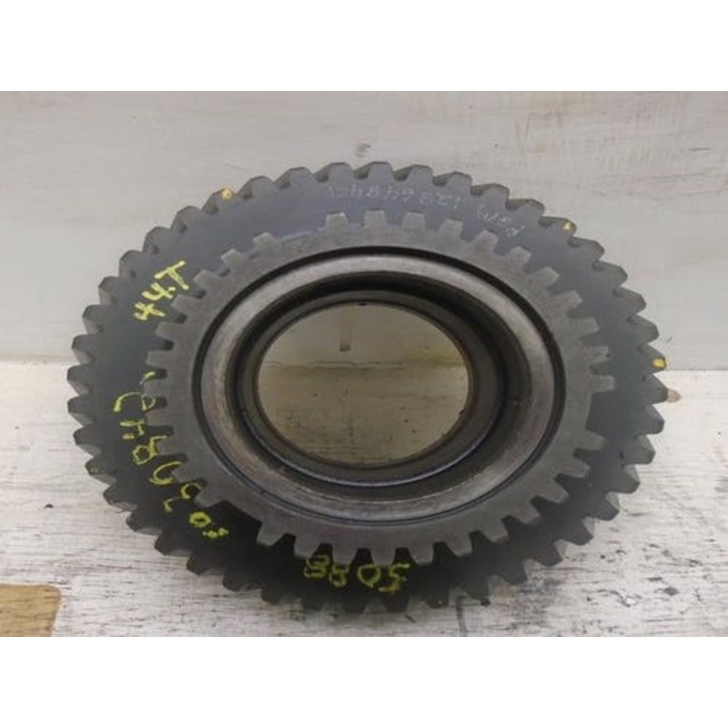Used Constant Mesh Gear fits International 5088 5288 5488 7288 7488 1286486C91 1286484C1