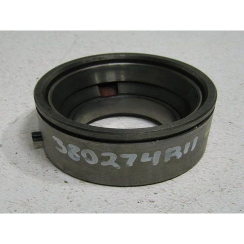 Used Counter Shaft Bearing Cage Rear fits International 706 806 856 1206 1256 2706 2756 2806 2856 21206 21256 756 380274R11