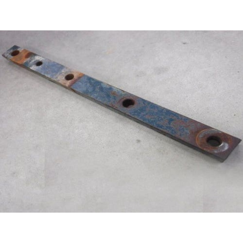 Used Drawbar - Rear Straight fits Kubota L2050 L2250 L2350 L2550 L2650 L2850 L2900 L2950 L3250 L3450 L3600 L3650 L4200 35070-29710 3507029710 SW07328
