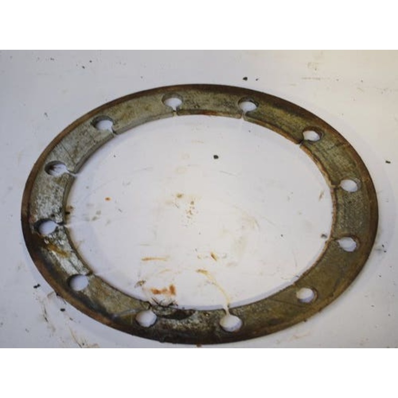 Used Drive Motor Spacer fits New Holland C175 C227 C232 C238 L225 C185 C190 87583105 fits Case 445CT 450CT TR270 TR310 TR320 TR340 TV380 87583105