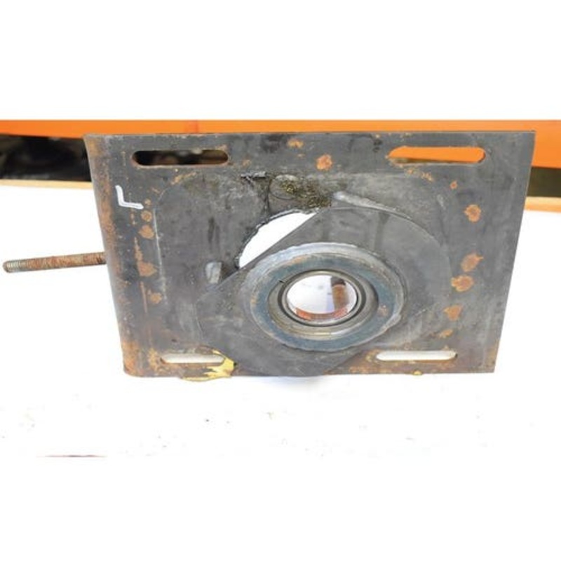 Used Motor Mount LH fits Gehl SL3725 SL3825 3725 3825 129079