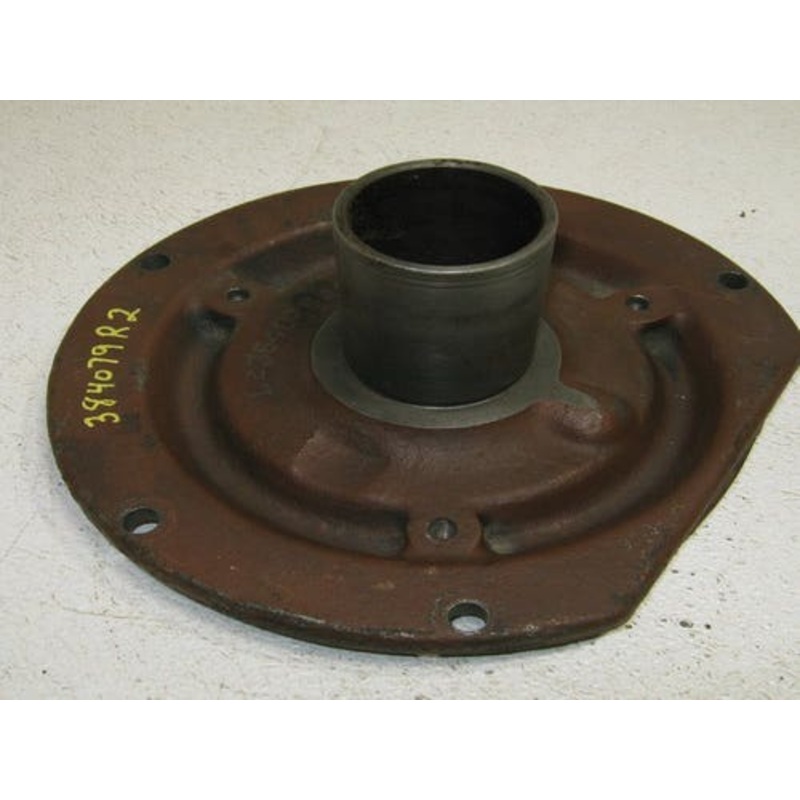 Used PTO Drive Shaft Bearing Cage fits International Hydro 100 706 756 766 786 806 826 856 886 966 986 1066 1206 1256 1456 1466 1468 3688 384079R2