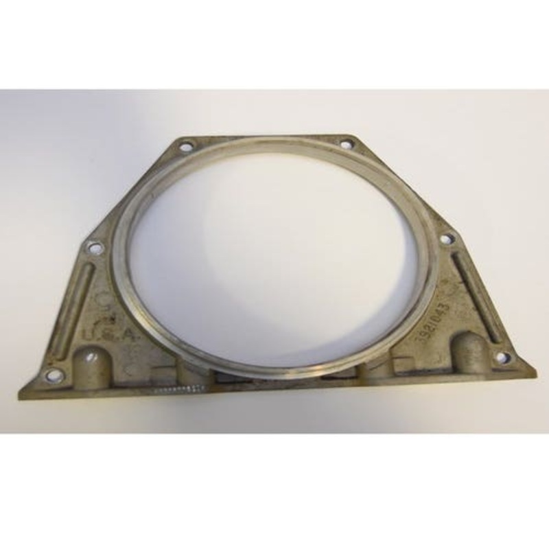 Used Rear Oil Seal Retainer Plate fits Case IH MX150 MX170 fits New Holland fits Case 570MXT 580M 580 Super M 680K 40XT 70XT 85XT 90XT 95XT 1845C