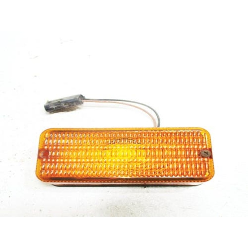 Used Tail Light Assembly fits Case IH MX100 7110 7120 7130 7140 7150 7210 7220 7230 7240 7250 8910 8920 8930 8940 8950 fits Case 92185C1 87703630