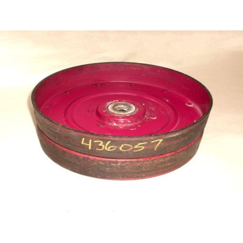 Used Idler Pulley fits International 615 715 1440 1460 1480 1482 815 915 810 820 176579C1 fits Case IH 1640 1660 1670 1682