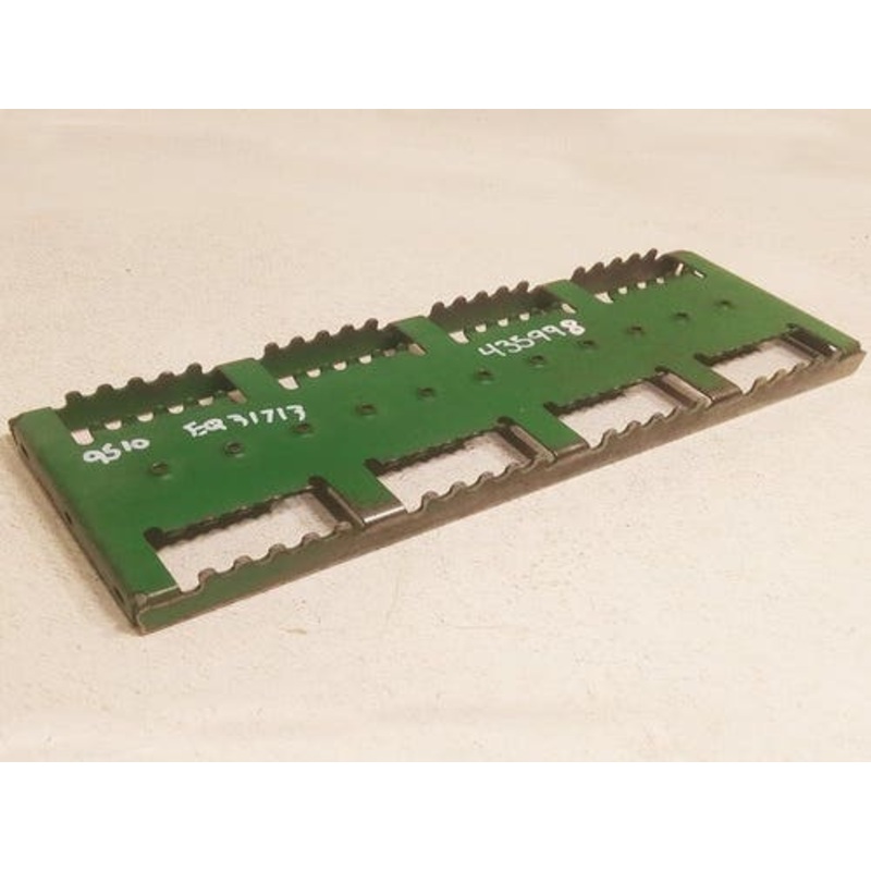 Used Lower Step fits John Deere CTS 9400 9410 9450 9500 9510 9550 9560 9600 9610 9640 9650 9660 9860 9870 STS 9540 WTS 9560 WTS 9580 WTS H136011