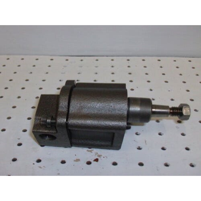 Used Oil Pump fits John Deere 820 1020 1520 1530 2020 2030 2140 2155 2350 2355 2440 2510 2520 2550 2555 2750 2755 2940 2950 2955 4030 2040 RE35685