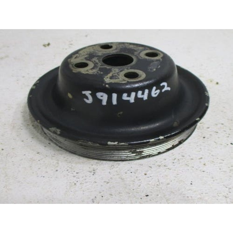 Used Fan Pulley fits Case IH 5120 5130 5140 5230 7110 7120 7130 7140 7150 7210 7220 7230 7240 7250 J914462 fits New Holland J914462 fits Case 3914462