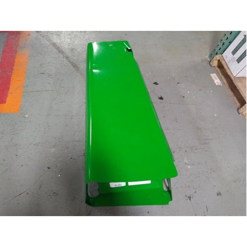 Used Fender - Right Hand fits John Deere 4030 4040 4050 4055 4230 4240 4250 4255 4430 4440 4450 4455 4555 4630 4640 4650 4755 4840 4850 4955 RE11219