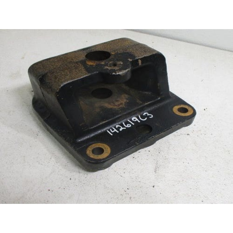 Used Front Drawbar Support fits International 5088 5288 5488 142619C1 fits Case IH 7110 7120 7130 7140 7150 7210 7220 7230 7240 7250 8930 142619C3