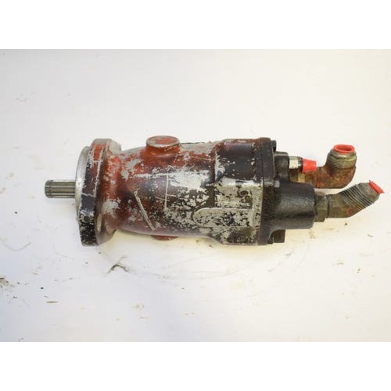Used Hydraulic Drive Motor fits Gehl HL4400 4400 058266