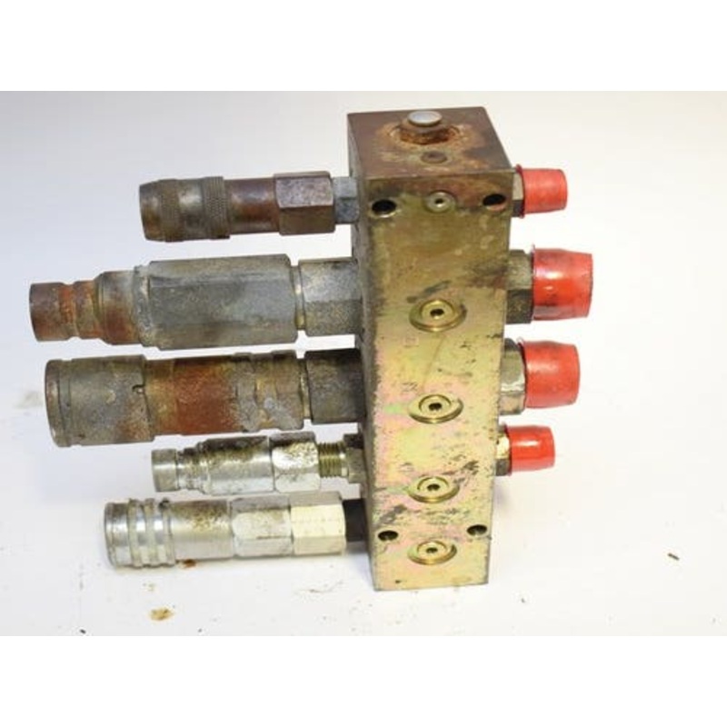 Used Hydraulic Quick Disconnect Manifold fits ASV SR-80 0201-061