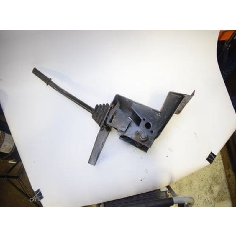 Used Hand Control Assembly LH fits John Deere 6675 7775 MG86591347 MG86590806 MG9615855 MG86545135 fits New Holland L160 L170 LS160 LS170 87016376