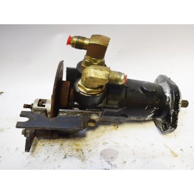 Used Hydraulic Motor fits Gehl SL3725 SL3825 3725 3825 129122
