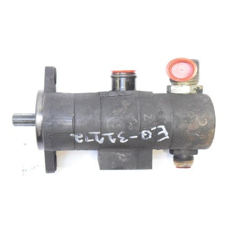 Used Hydraulic Pump fits Bobcat S250 6686885