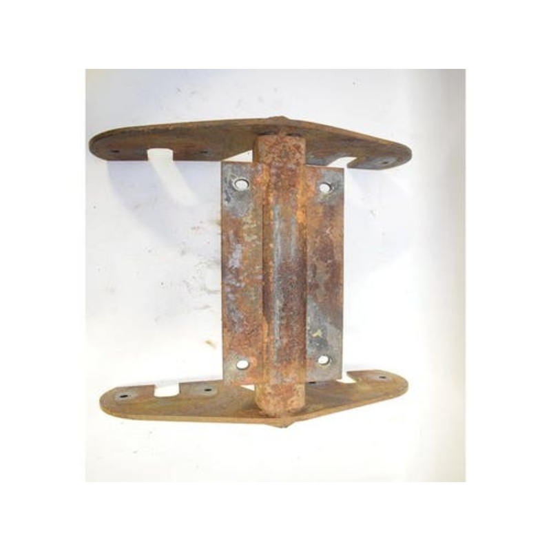 Used Pivot Carriage Bracket fits ASV MD2810 0700-059 0307-080