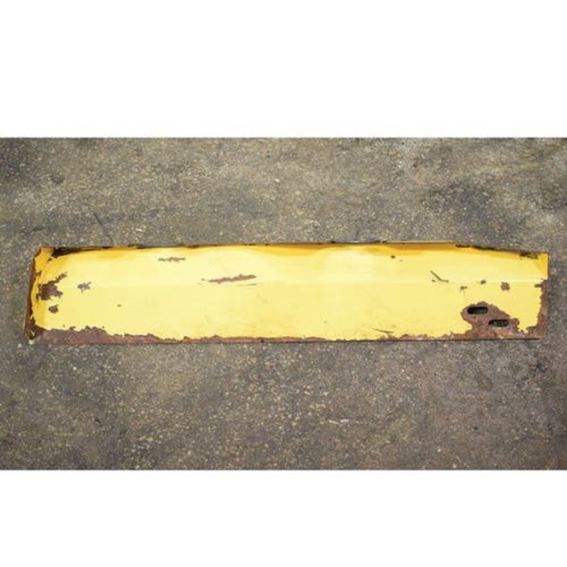 Used Rear Fender - Right Hand fits New Holland L465 LS140 LS150 LX465 LX485 86591006 86541625