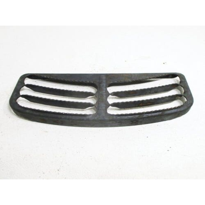 Used Step fits John Deere 3010 3020 4000 4010 4020 4030 4040 4050 4055 4240 4250 4255 4430 4440 4450 4455 4630 4640 4650 4755 4840 4850 8430 R151799