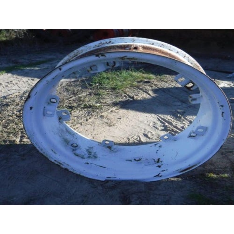 Used 11"x 26" Z & L Flange Rim fits Yanmar YM3000