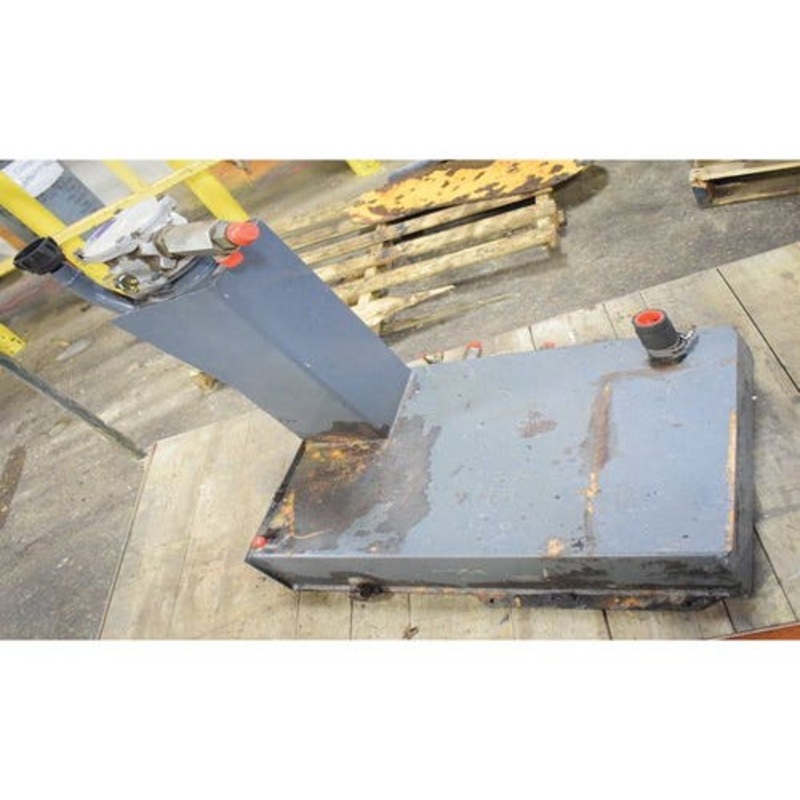 Used Hydraulic Reservoir fits Gehl 7810E 190918