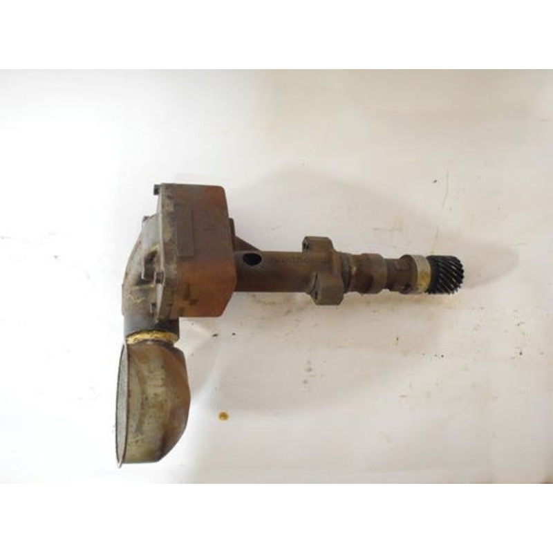 Used Oil Pump Housing fits John Deere 1085 6600 6602 6620 6622 7700 7720 8820 4040 4230 4240 4430 4440 4630 4640 4840 8430 8440 8640 5400 740 AR69108