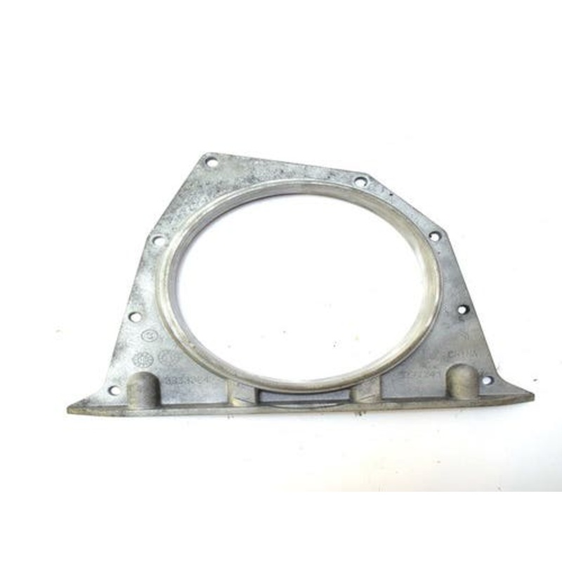 Used Rear Oil Seal Retainer Plate fits Case IH 7110 7120 7130 7140 7150 7210 7220 7230 7240 7250 8930 8940 8950 9310 9330 MX180 MX200 MX220 J921042