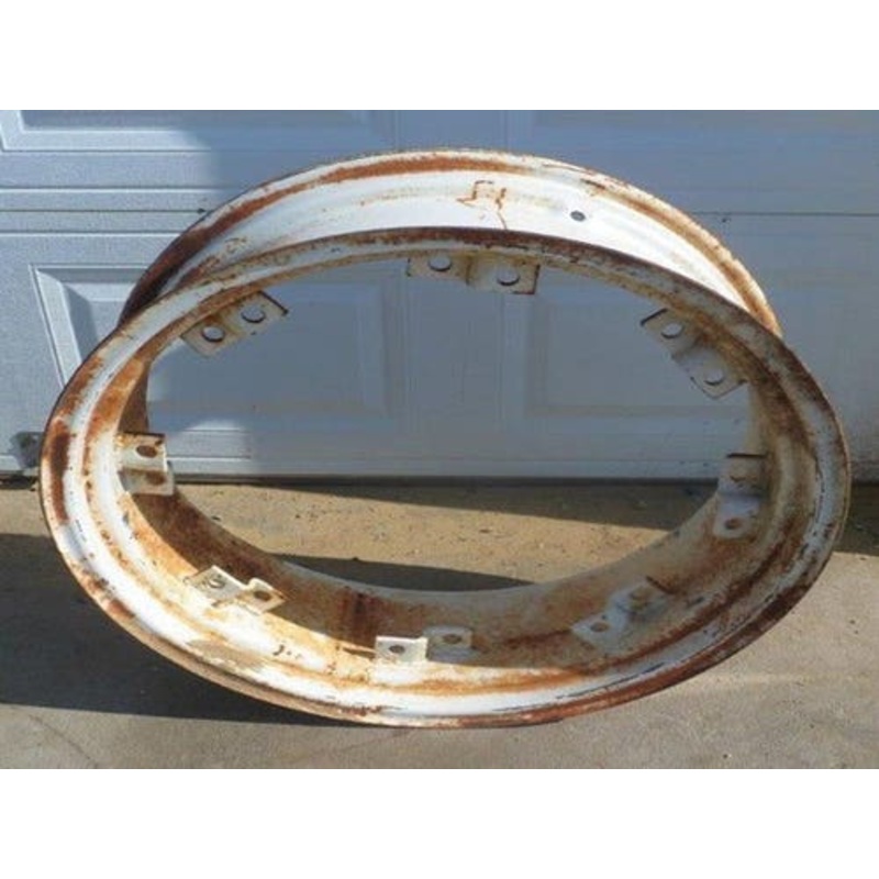 Used 11"x 28" 8 Z Flange 16 Bolt Rim