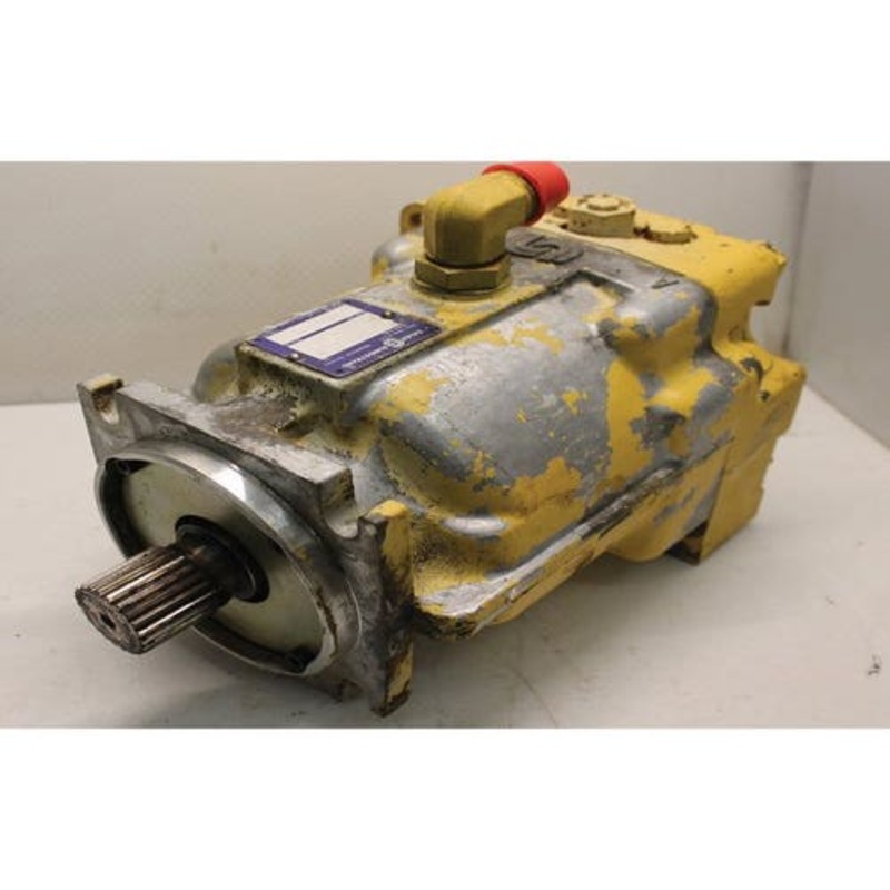 Used Hydrostatic Motor fits New Holland 1915 2115 TR86 TR87 TR88 TR89 TR96 TR97 TR98 TR99 9615991