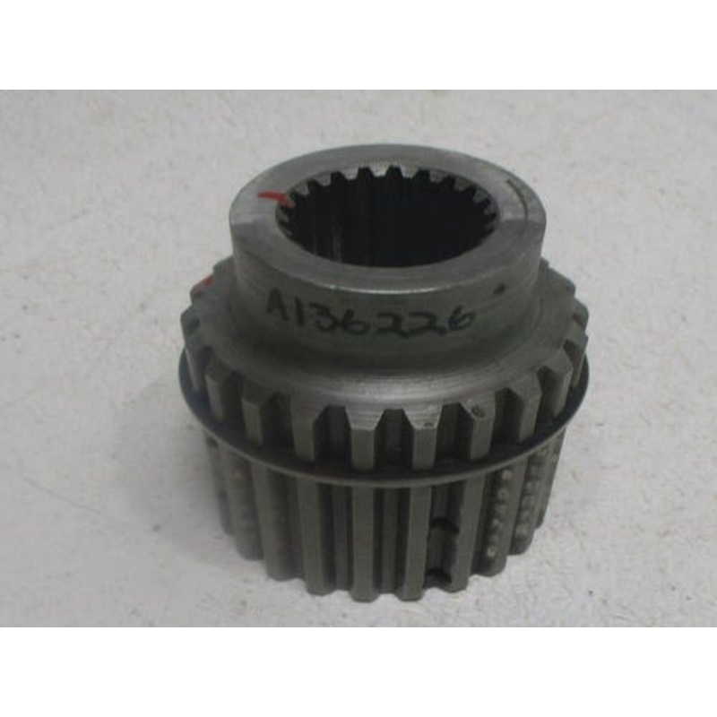 Used PTO Clutch Hub fits Case IH 2394 2594 3394 3594 A136226 fits Case 1570 2394 2590 2594 A136226