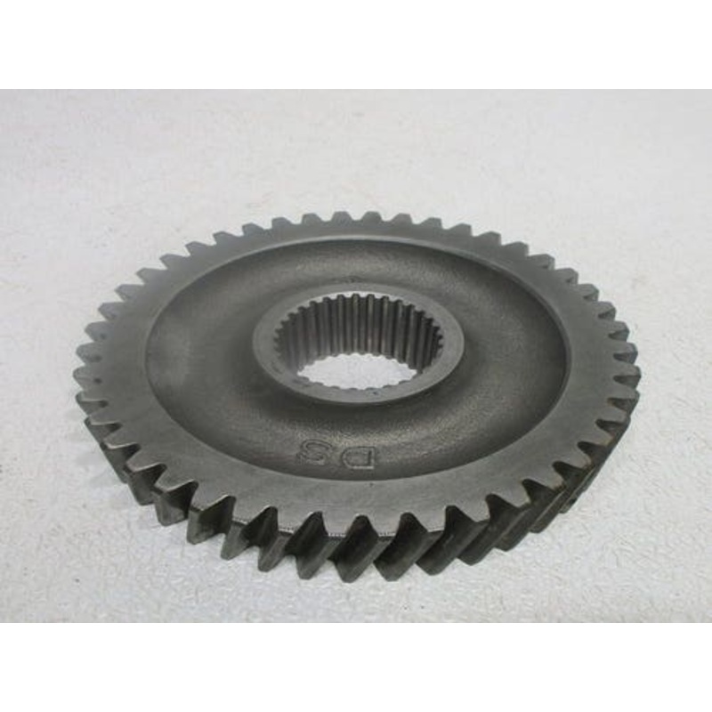 Used PTO Output Gear fits Case IH 2394 2594 3394 3594 A138186 fits Case 1270 1370 1570 2390 2394 2590 2594 A138186