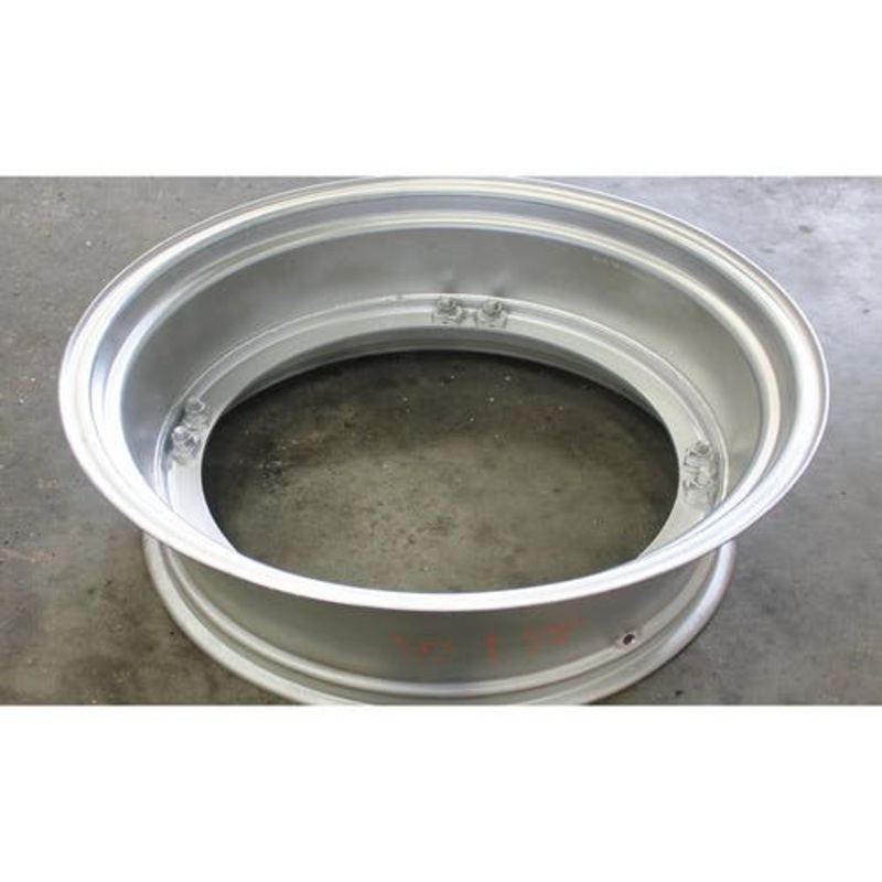 Used 15"x 28" 4 Double Bolt Front Plate Rim 6" & 10" Offsets fits Case IH Maxxum 125 Maxxum 130 Maxxum 140 MXM140 MXU100 MXU110 MXU125 82031117