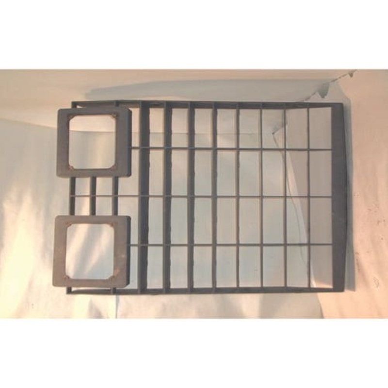Used Grille fits International 3088 3288 3488 3688 5088 5288 5488 148857C1
