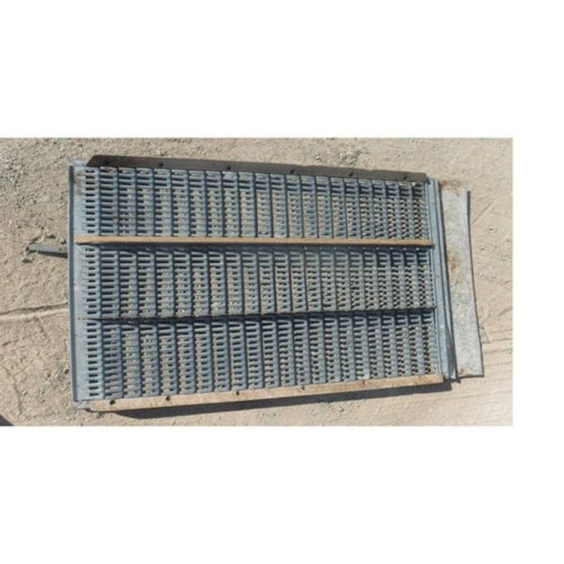 Used Top Chaffer Sieve fits Gleaner E E3 K A K2 71124930