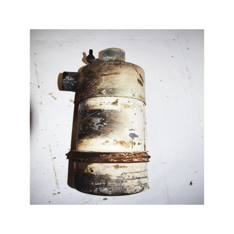 Used Air Cleaner Assembly fits Bobcat 540 631 632 642 731 732 742 6554912