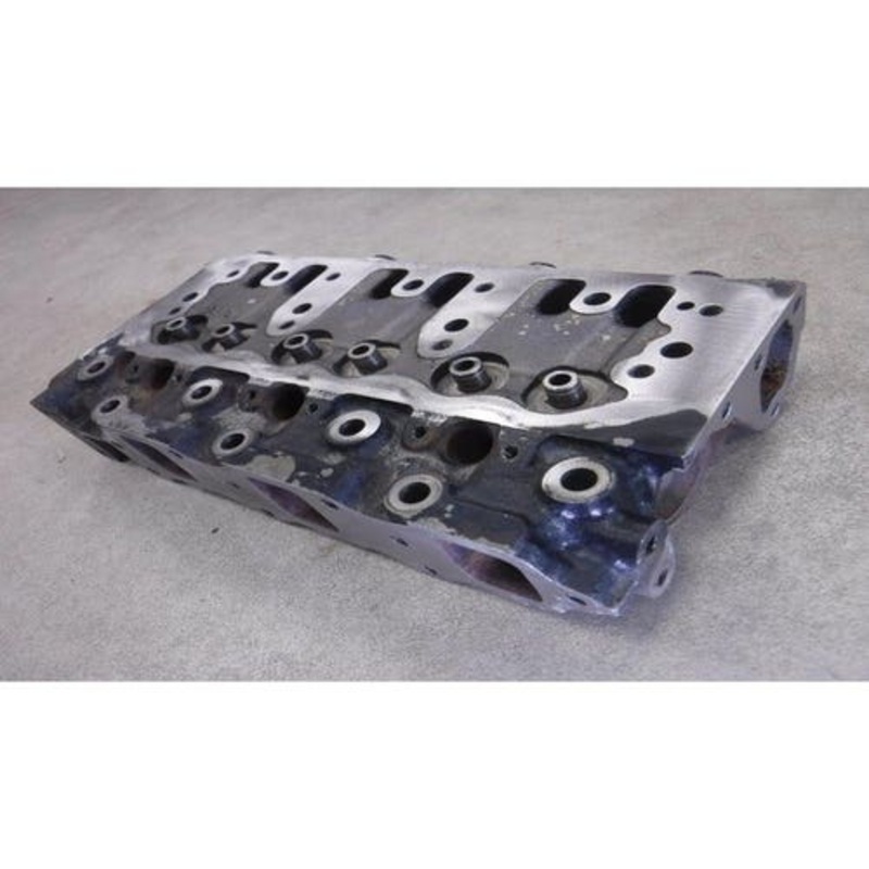 Used Cylinder Head fits John Deere 790 790 3215 4115 4200 4210 1445 1545 3215 3215A 3215B 3225B 3235 3235A 3235B AM878523