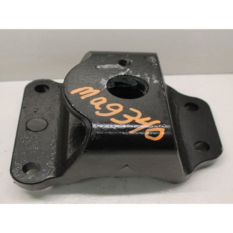 Used Drawbar Pivot fits Case IH MX210 MX215 MX230 MX245 MX255 MX275 MX285 MX305 87489660 fits New Holland TG210 TG230 TG255 TG275 TG285 TG305 87489660