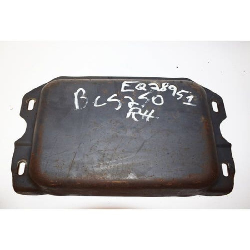 Used Drive Motor Cover fits Bobcat A220 A300 S220 S250 S300 S330 883 863 873 6719168