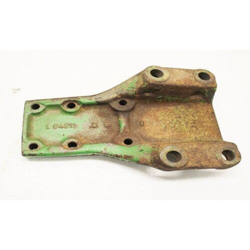 Used Fender Base Bracket fits John Deere 2155 2350 2355 2550 2555 2750 2755 2950 3055 3150 3155 3255 7210 7520 1640 2040 2140 3040 3140 2955 L165957
