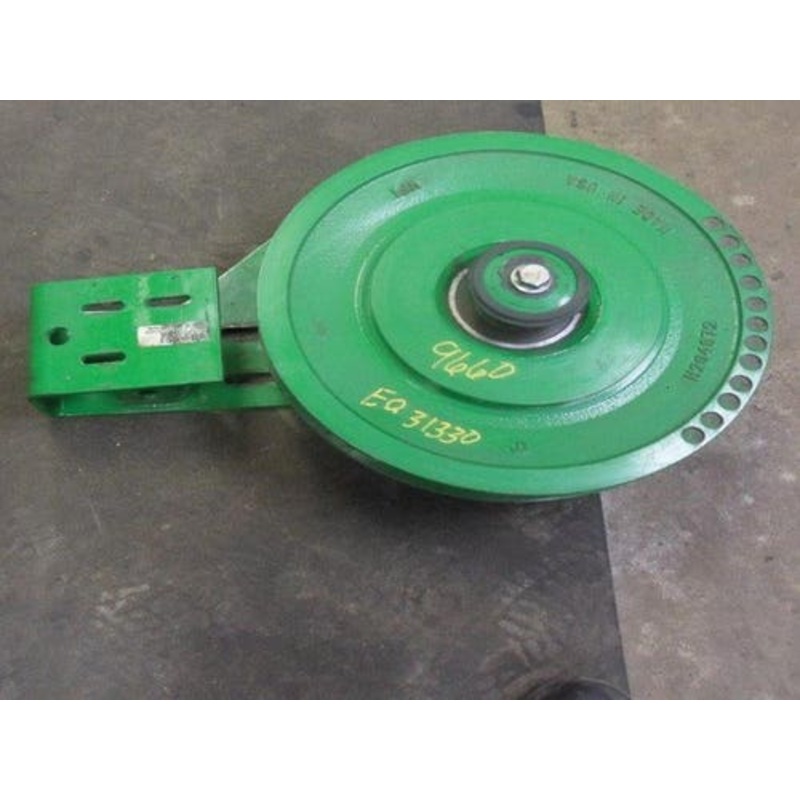 Used Upper Variable Assembly fits John Deere 9560 9560 STS 9570 STS 9660 9660 CTS 9660 STS 9670 STS 9760 STS AH204591 H204872 AH167579 H97378