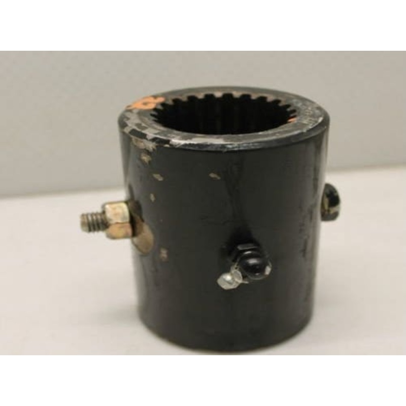 Used Coupling fits Case IH 7010 8010 9120 fits New Holland CR920 CR940 CR960 CR970 CR9040 CR9060 CR9070 CR9080 CX840 CX860 CX880 CX8070 CX8080 CX8090