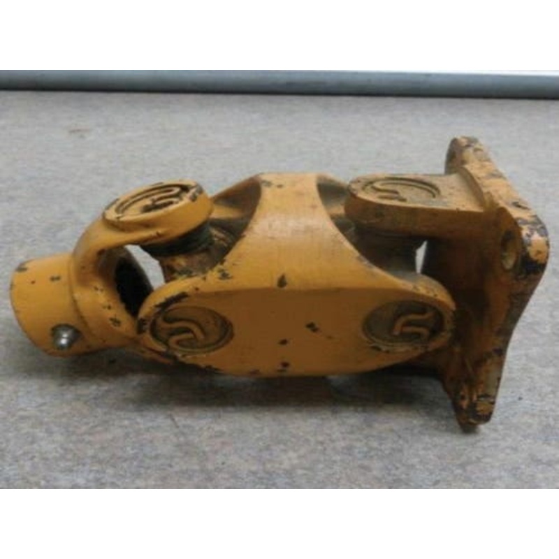Used Universal Joint fits Case 1835C 1845C D132913 H435187