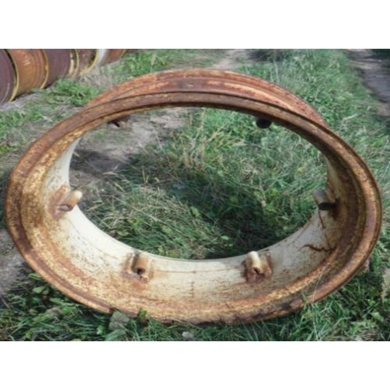 Used 12" x 28" 6 Loop Rim fits John Deere 2020 820 830 920 930 1020 1030 1130 1530 2020 2040 2150 2155 2240 AL15369