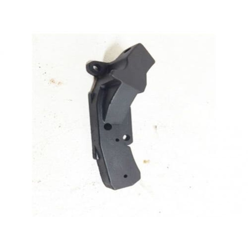 Used Base Plate - Right Hand fits John Deere 6150R 6155M 6155R 6170M 6170R 6175M 6190R 6195M 6210R 7330 7330 Premium 7430 Premium 7530 Premium L101454