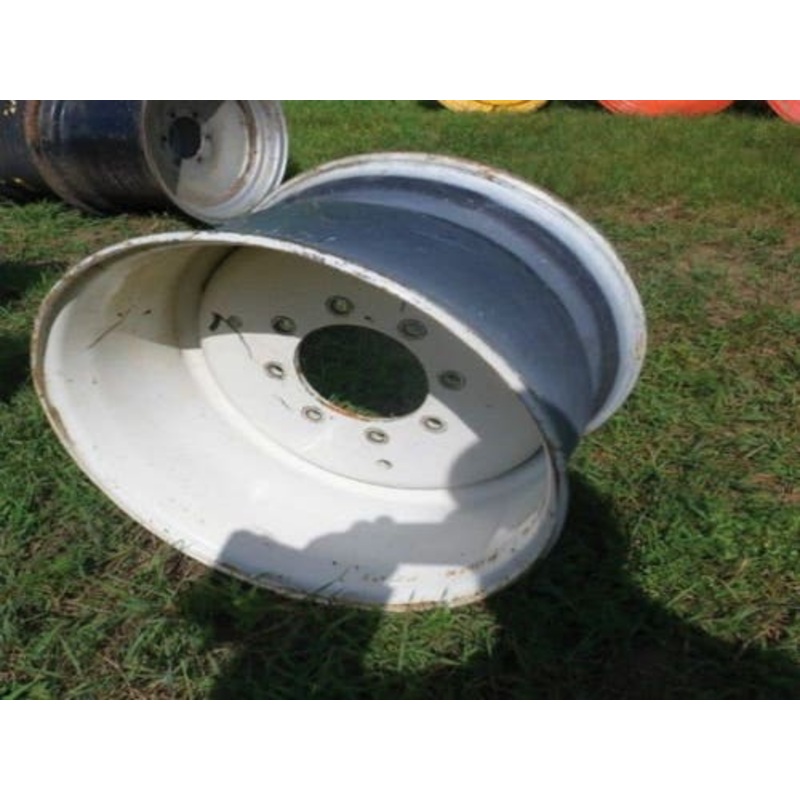 Used 12.25"x 19.5" Rear Rim 8 Bolt fits New Holland TC25 TC25D TC29 TC29D TC29DA TC30 TC31DA TC33 TC33D TC33DA TC34DA 1530 1630 1725 1925 86535866